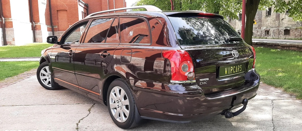 Toyota Avensis cena 19999 przebieg: 220000, rok produkcji 2008 z Złocieniec małe 781